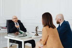 Commissaire de justice loyers impayés